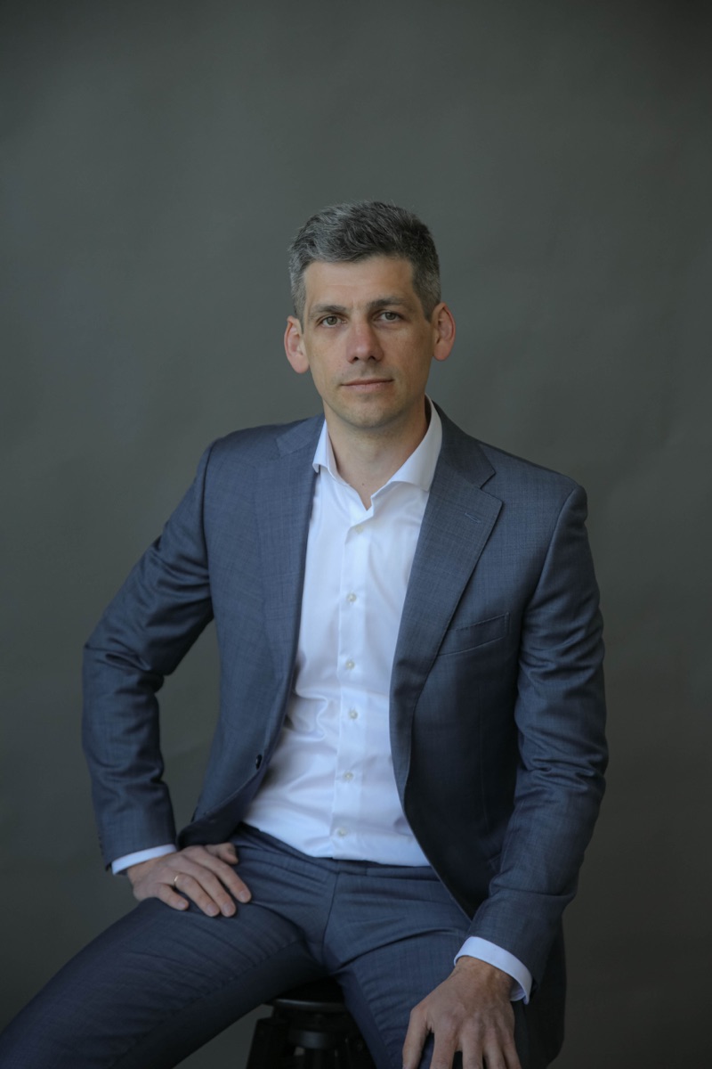 Евгений Хухарев в костюме